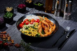 Salată cu Creveti si avocado