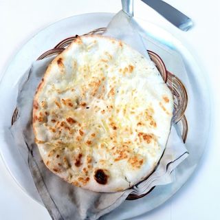Cheese naan
