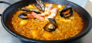 Arroz del Senyoret con gambas, mejillones y sepia 