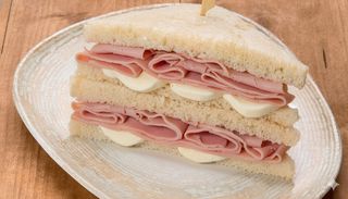 Tramezzino cotto e mozzarella