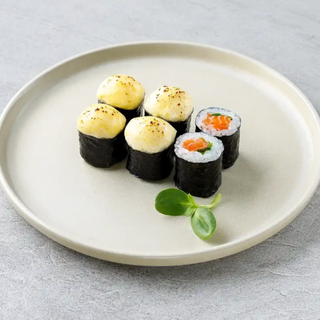 Запечені макі з лососем  150г