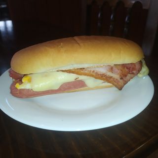 Perrito Jumbo Con Bacon Y Queso