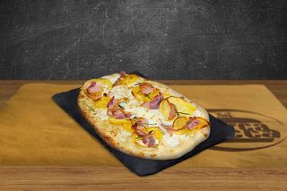 Pinsa patate e pancetta