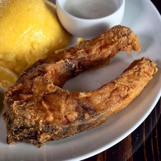 Crap romanesc prajit in tigaie