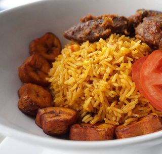 Jollof rice with beef and plantain
