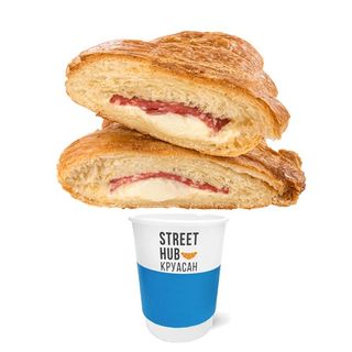 Круасан-гриль міні салямі з сиром  та кава зі знижкою -50%
