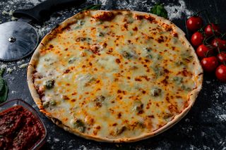 Pizza Quattro Formaggi Ø 24cm