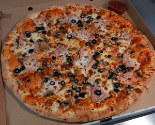 Pizza Capriciosa Ø32cm