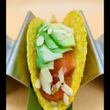 Salmon Taco (Salmone, Mandorle, Avocado)