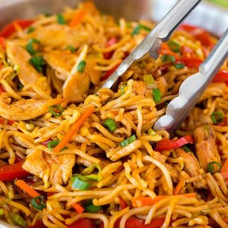 YAKISOBA FRITO TALLARINES ESTILO JAPONESA 