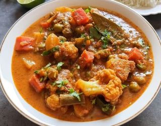 VEGETABLE CURRY