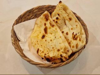 Cheese naan