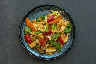 Kurczak z orzechami nerkowca