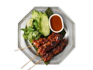 Сатай зі свинини в глясі з чилі та соєвого соусу (260g)