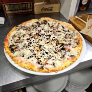 Pizza Regina