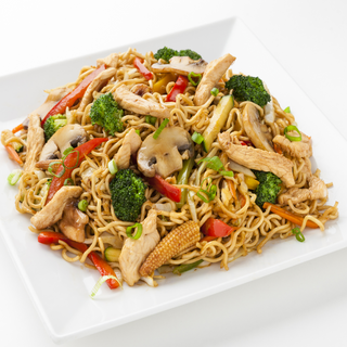 Noodles Con Pollo