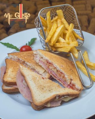 TOST SENDVIČ SA ŠUNKOM