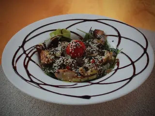 Теплий салат з куркою (280g)
