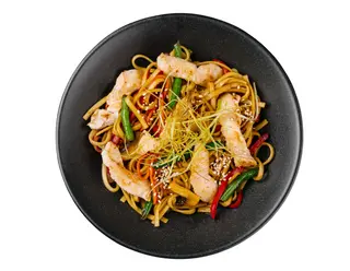 Tallarín Saltado De Pollo