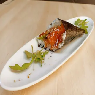106.Temaki De Atún (1 Pza.)