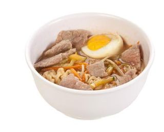 393 Ramen in brodo con manzo e uova