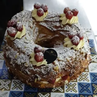 Zeppolone crema e fragoline 1 kg