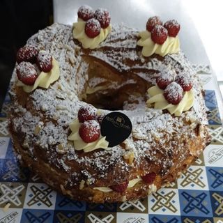 Zeppolone crema e fragoline 1 kg