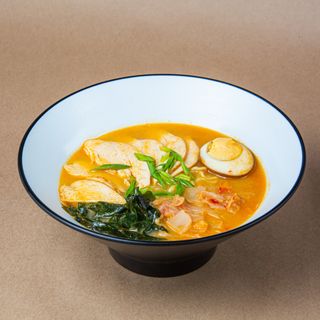 Рамен сырный с курицей