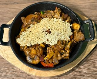 Tigaie picanta de pui