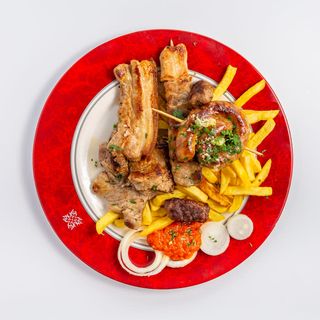 Miješano meso 500g i pomfrit