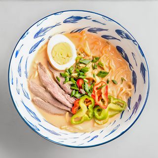 Сливочный рамен с говядиной