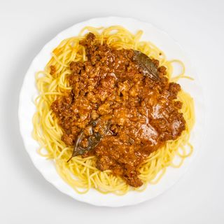 Makaroni ili špageti u umaku bolognese