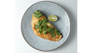 Tajski omlet - kolendra + limonka + szczypior