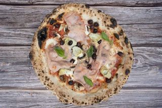 Pizza Clásica Capricciosa 