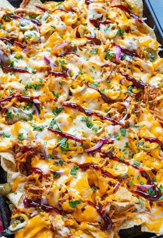 Nachos Cargados - BBQ Pulled Pork
