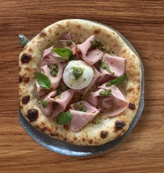 Pizza Mortadella e Buratta