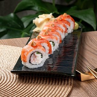 Рол з лососем та креветкою (260г)