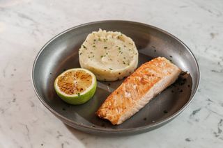 Salmón Al Carbón