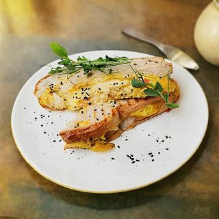 Гарячий сендвіч з куркою (250г)