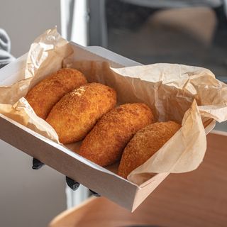 Box 4 Kotleta po-kievsky