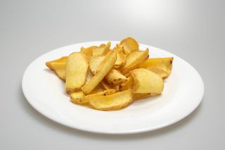 Cartofi dippers în coajă