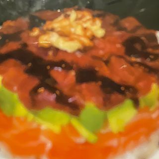 81a.Tartar De Salmón Con Atún Y Aguacate