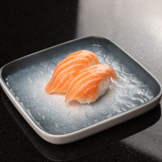 41S. Niguiri De Salmón (2 Uds.)