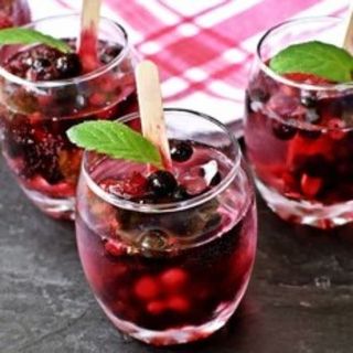 Agua Fresca De Frutos Rojos (400 Ml.)