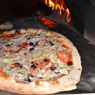 Pizza Capriciosa Ø 50cm