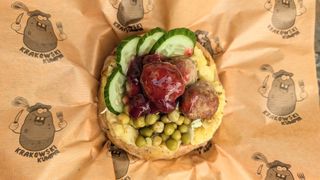 Kumpir z klopsikami z indyka duży