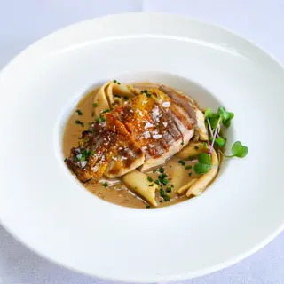 Pechuga de Faisán asada y pasta fresca