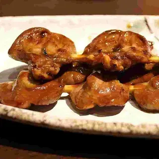 Pincho De Corazón De Pollo A La Barbacoa (1 Ud.) 烤鸡心 （炸串）