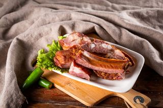 შებოლილი ნეკნი