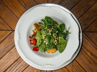 Салат теплий з телятиною та овочами (230г)